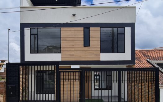 Casa en venta en Juan José Castillo/Aplica a crédito VIP