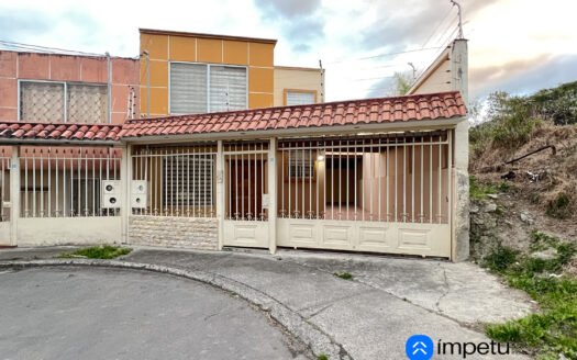 En venta casa ciudad Alegria cerca de la UNL
