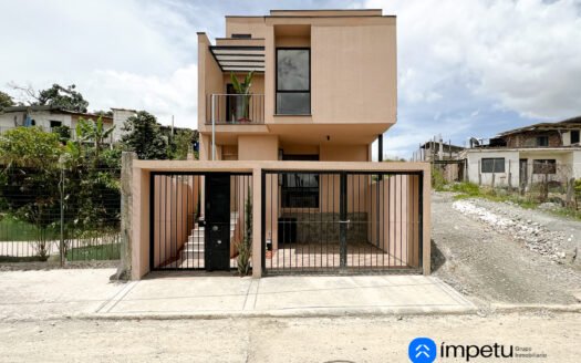 Casa en venta en Época-Loja/Aplica a crédito VIP