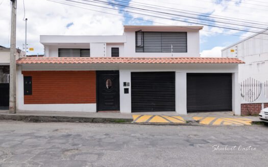 En venta casa de lujo central en la ciudad de Loja